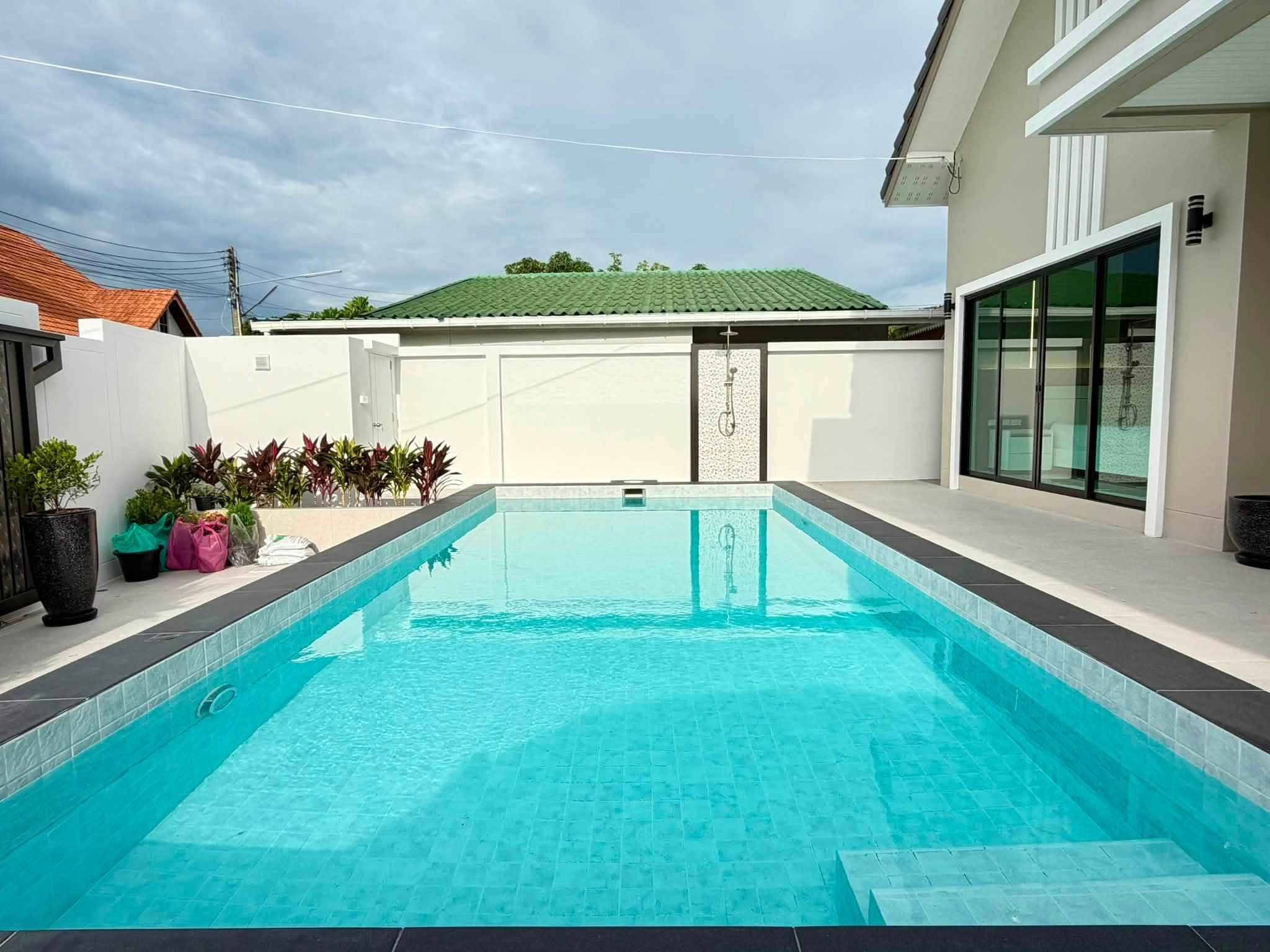 3 Bedroom Villa for sale in Pornprapanimit