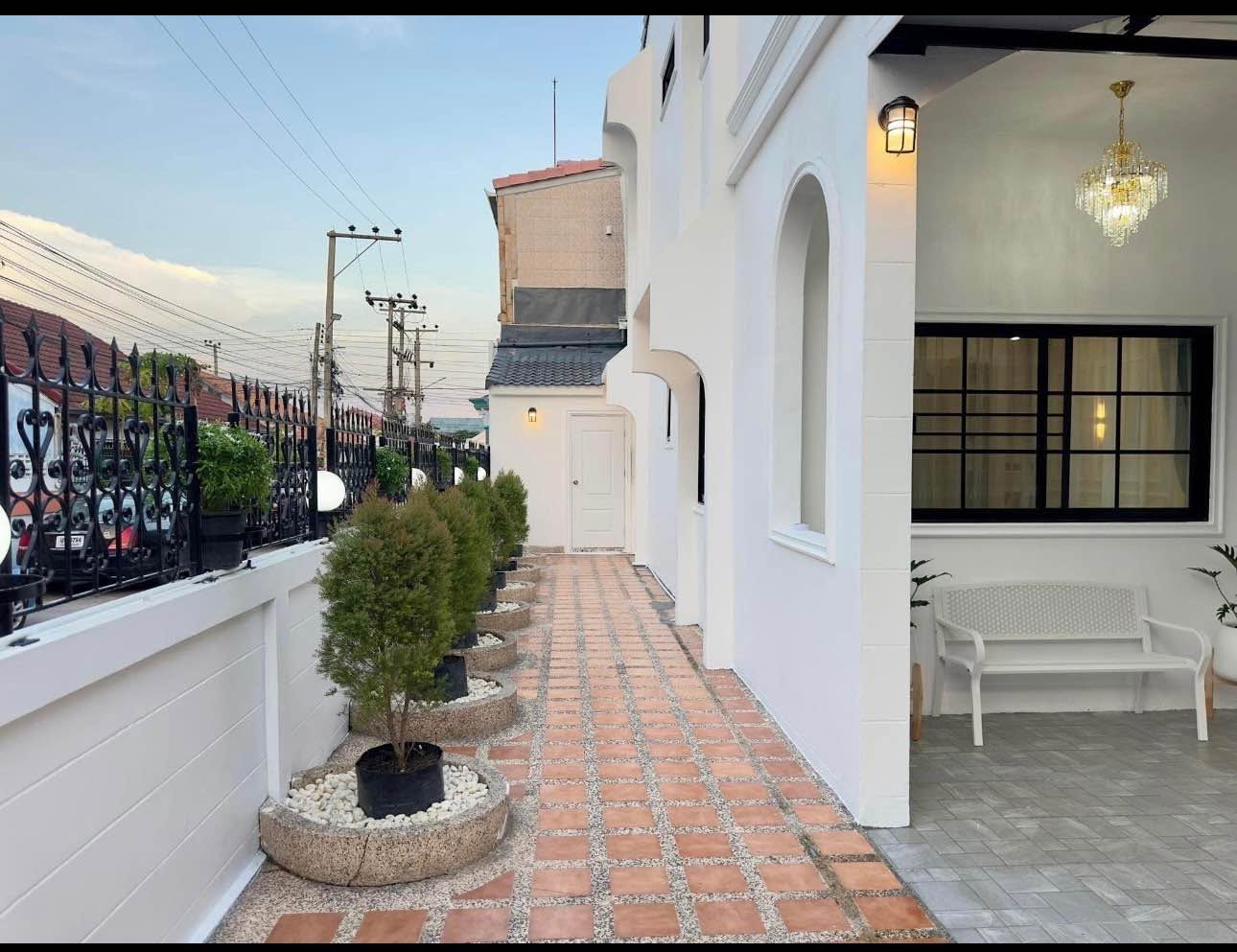 2 Bedroom House for rent in Pornprapanimit