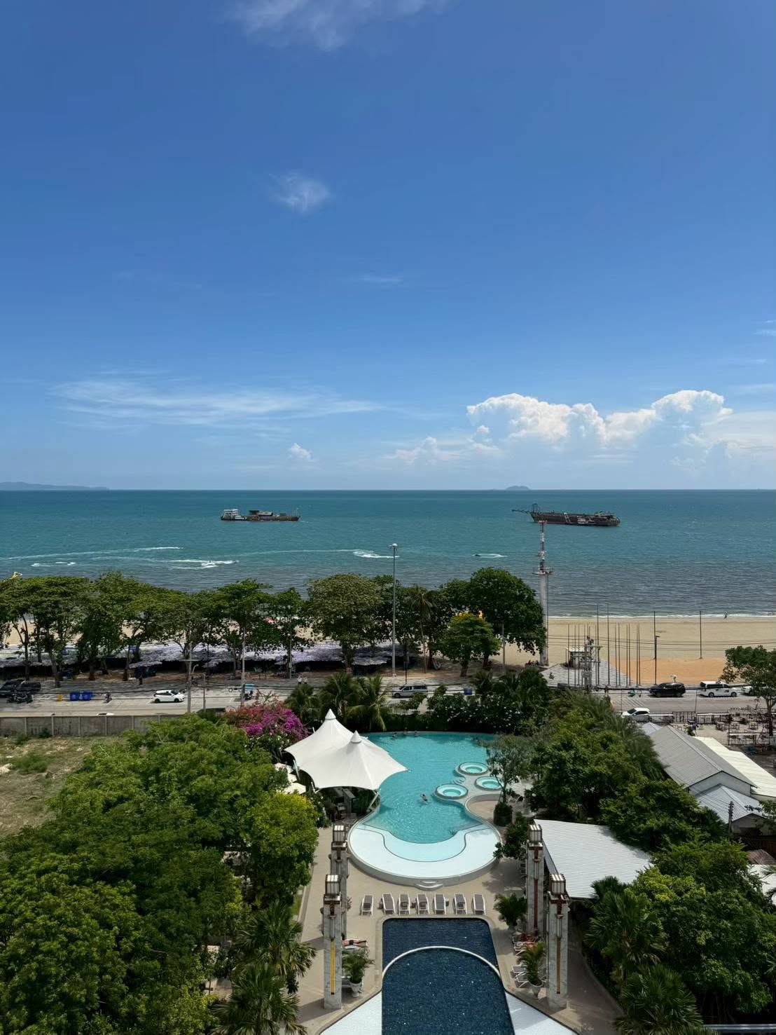 3 Bedroom Condo for sale at Copacabana