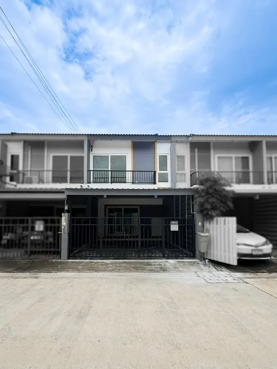 Listing photo