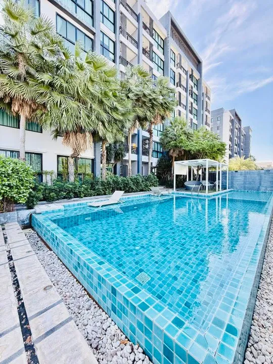 Photo from a listing at Infiniti Condominium