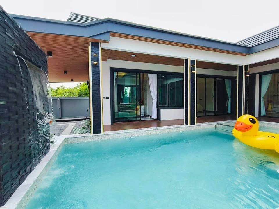 3 Bedroom House for sale in Pong