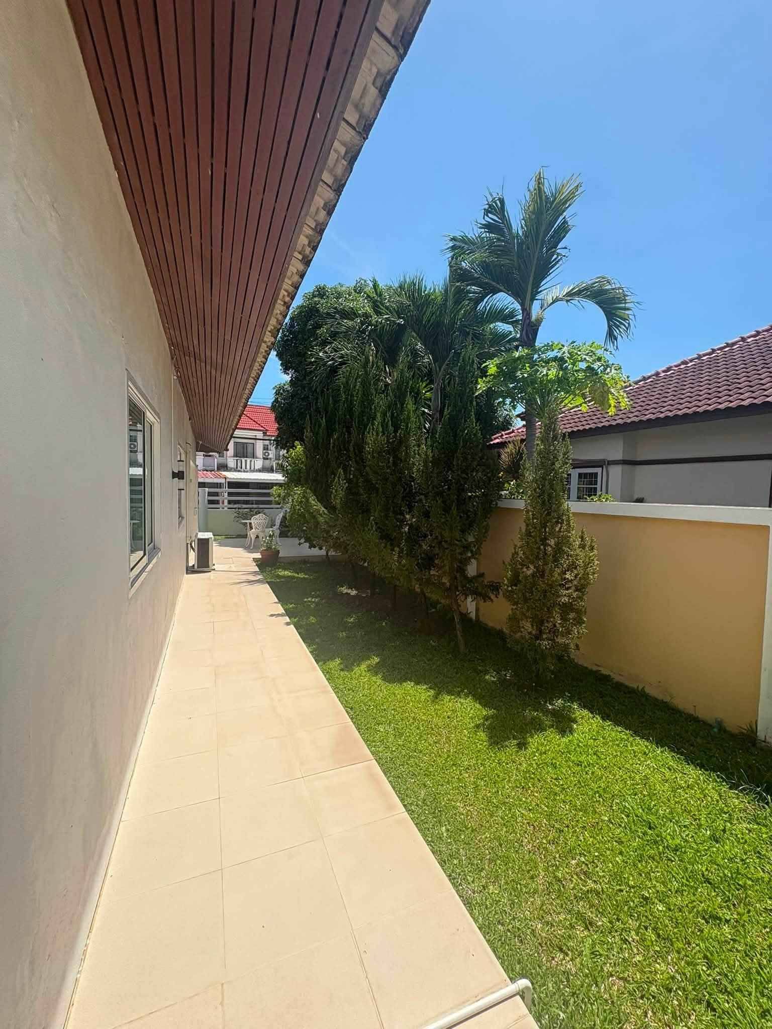 2 Bedroom House for rent in Soi Siam
