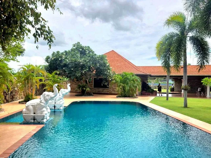 5 Bedroom Villa for sale in Khao Chi Chan
