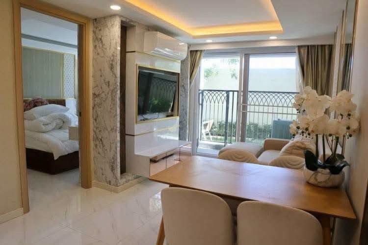 2 Bedroom Condo for sale at Dusit Grand Park 2