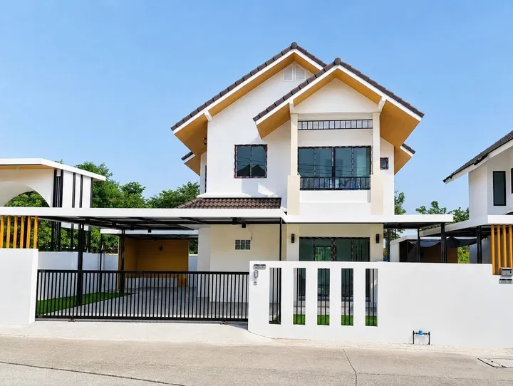 3 Bedroom House for sale in Bang Lamung