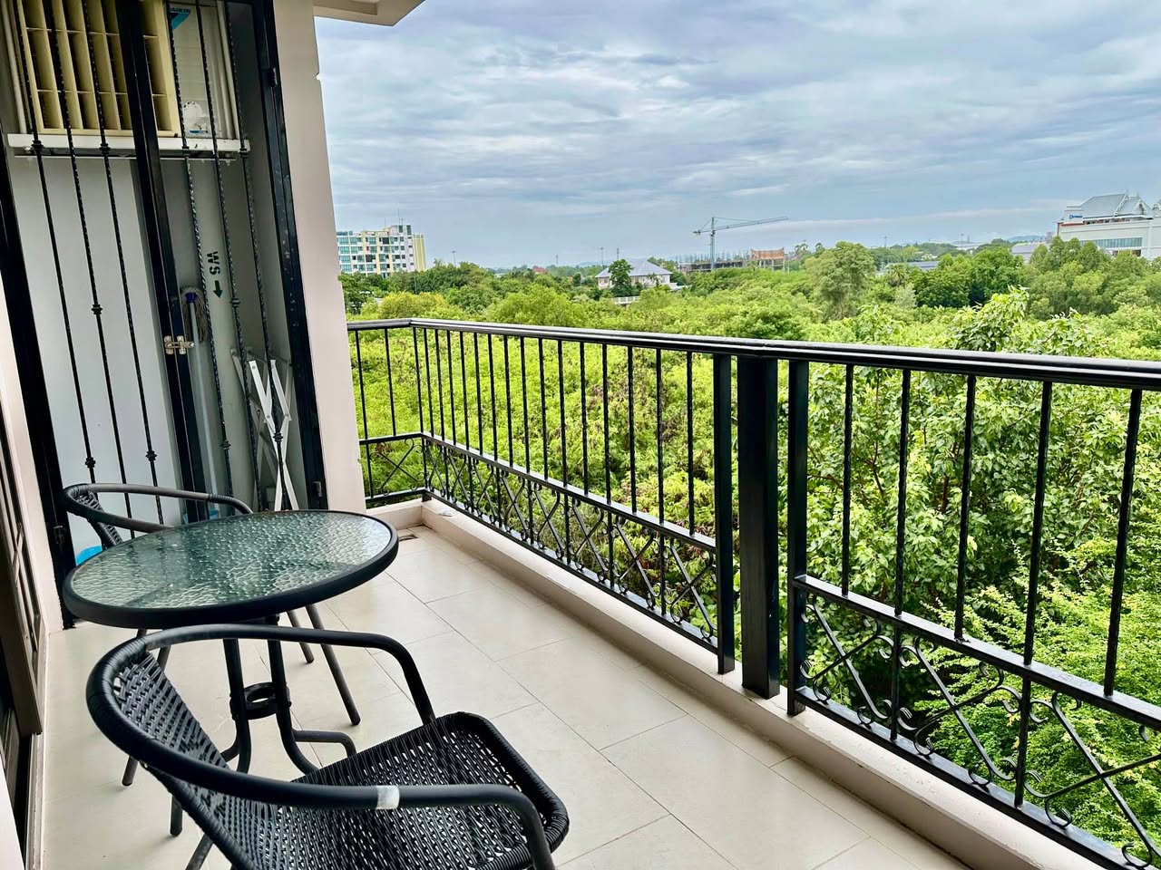 2 Bedroom Condo for sale at Espana Condo Resort