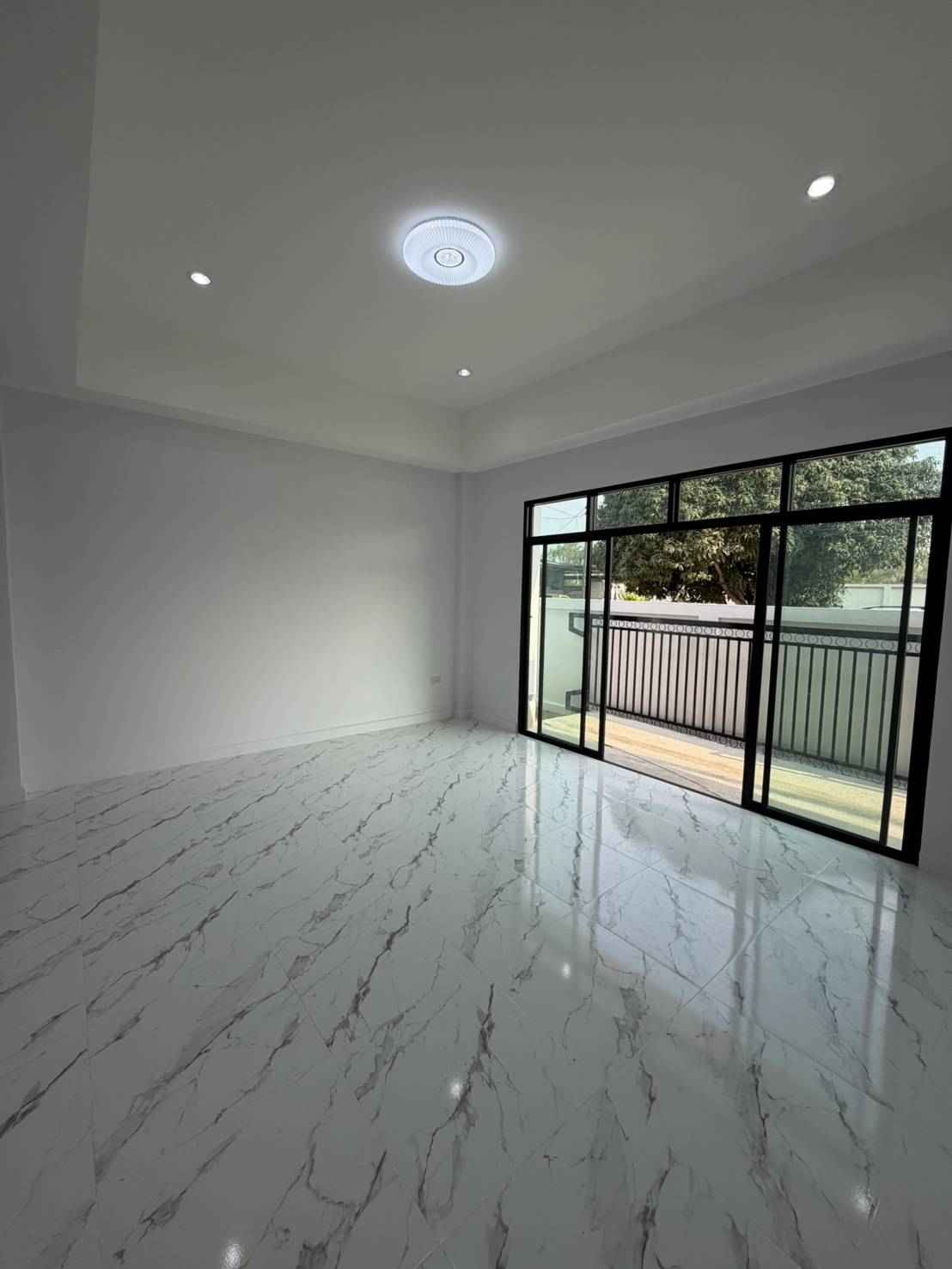 3 Bedroom House for sale in Mabprachan