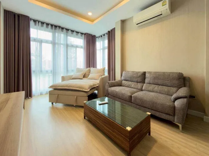 Photo from a listing at Patta Prime
