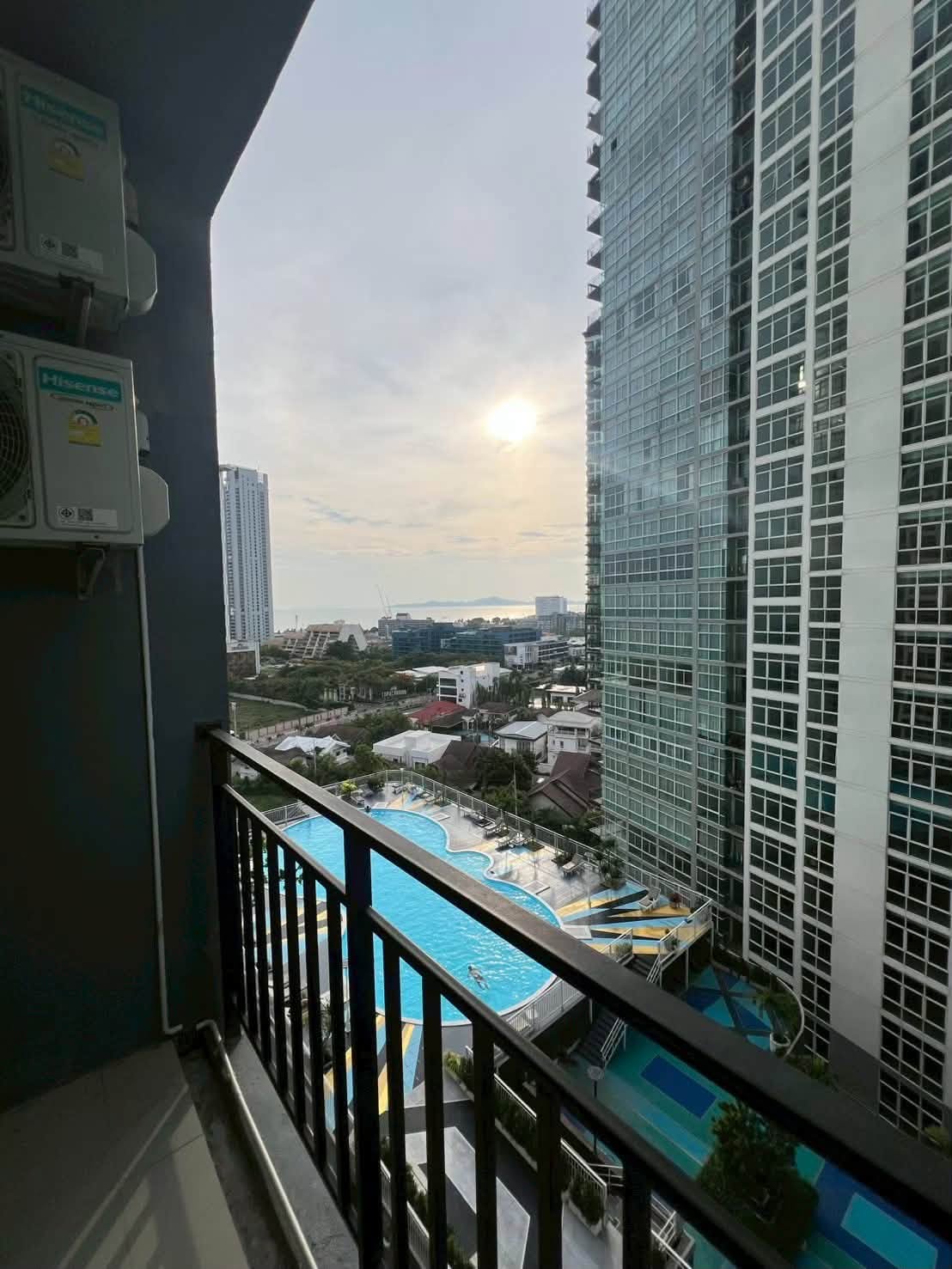 1 Bedroom Condo for rent at The Twin Tower