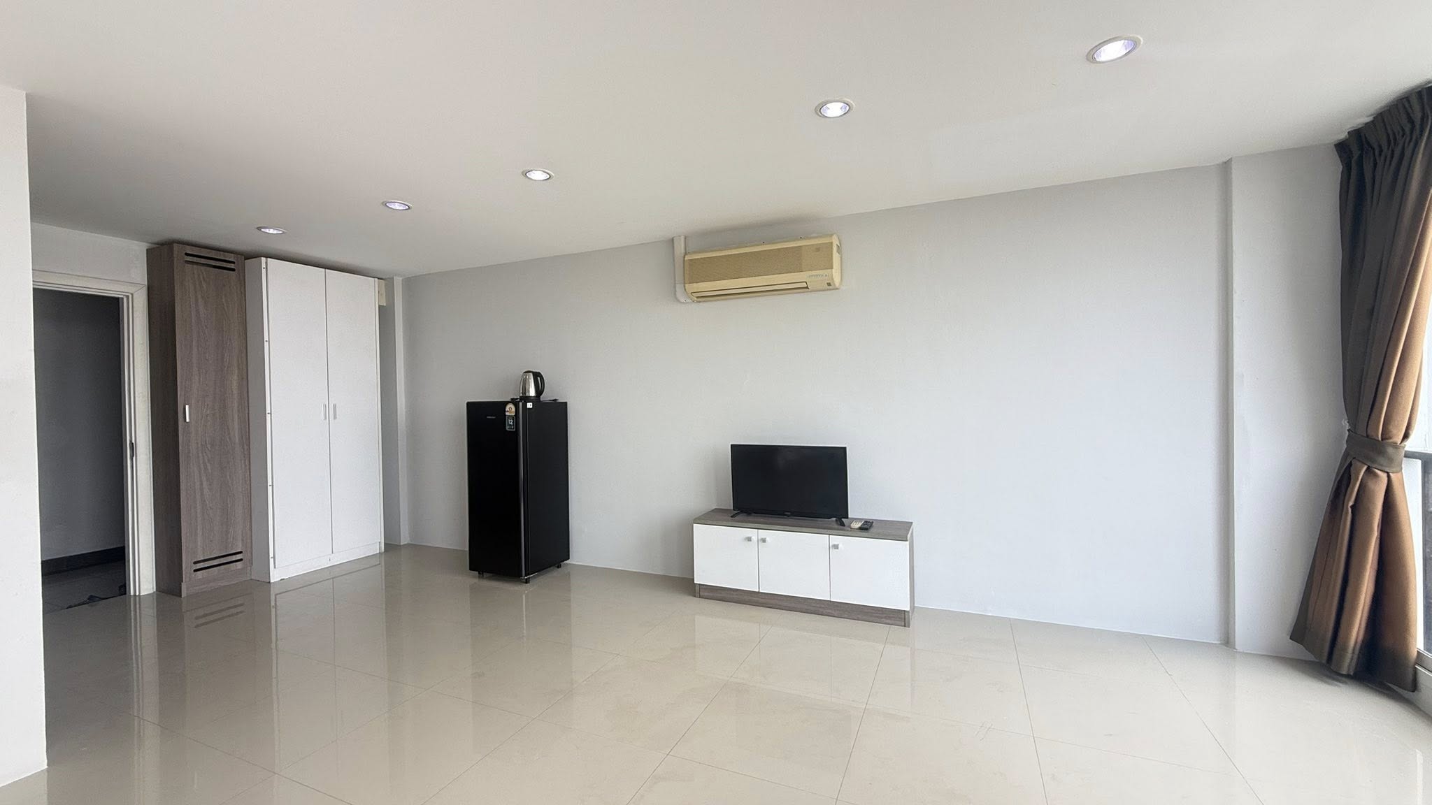 1 Bedroom Condo for rent in Khao Talo