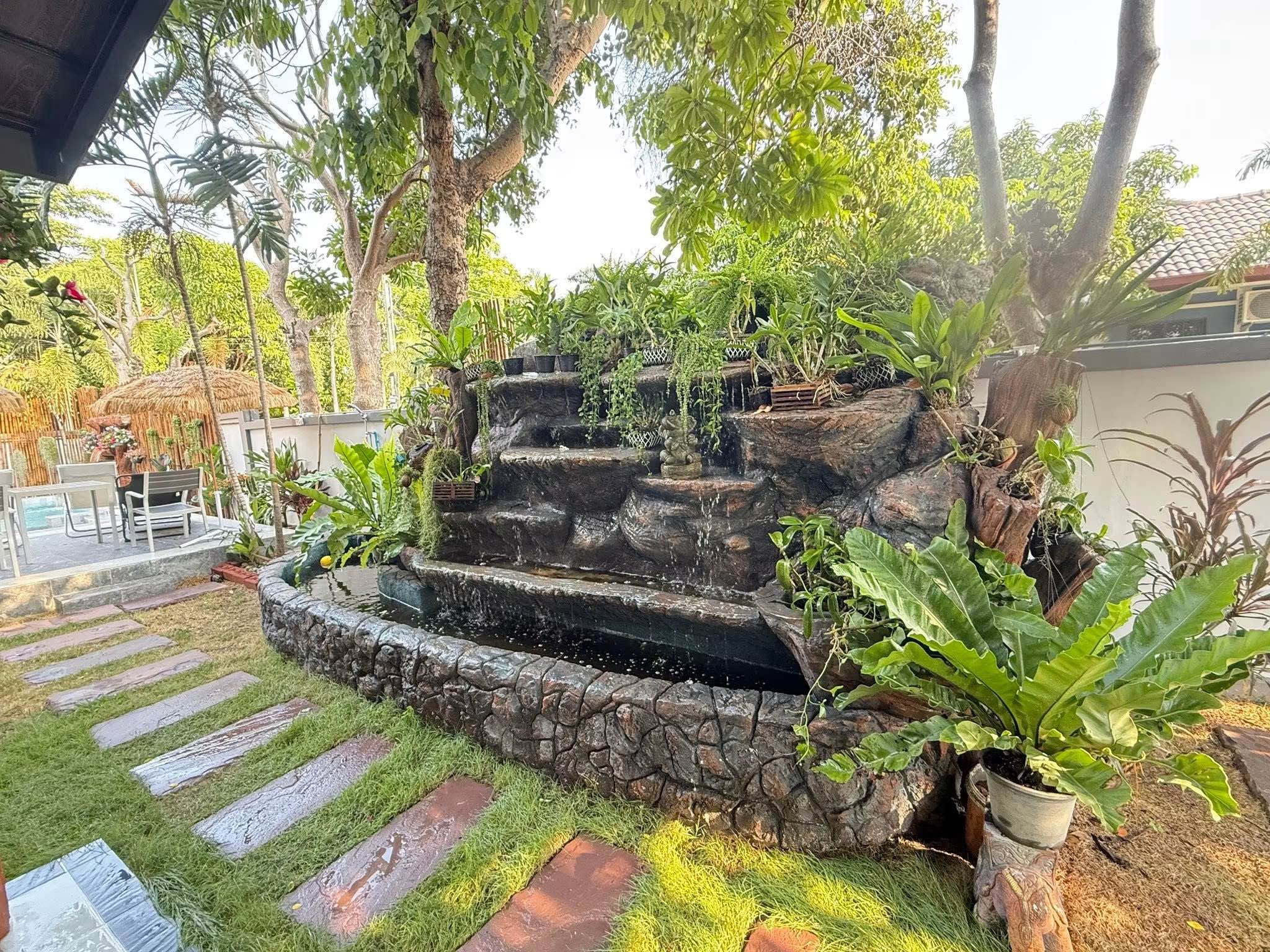 6 Bedroom Villa for sale at Ta Tawan Village