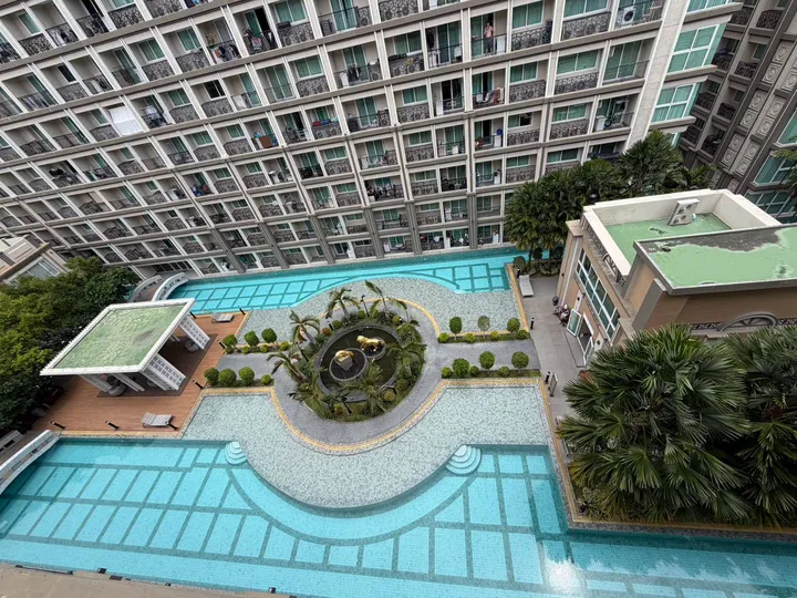 1 Bedroom Condo for sale at Dusit Grand Park 2