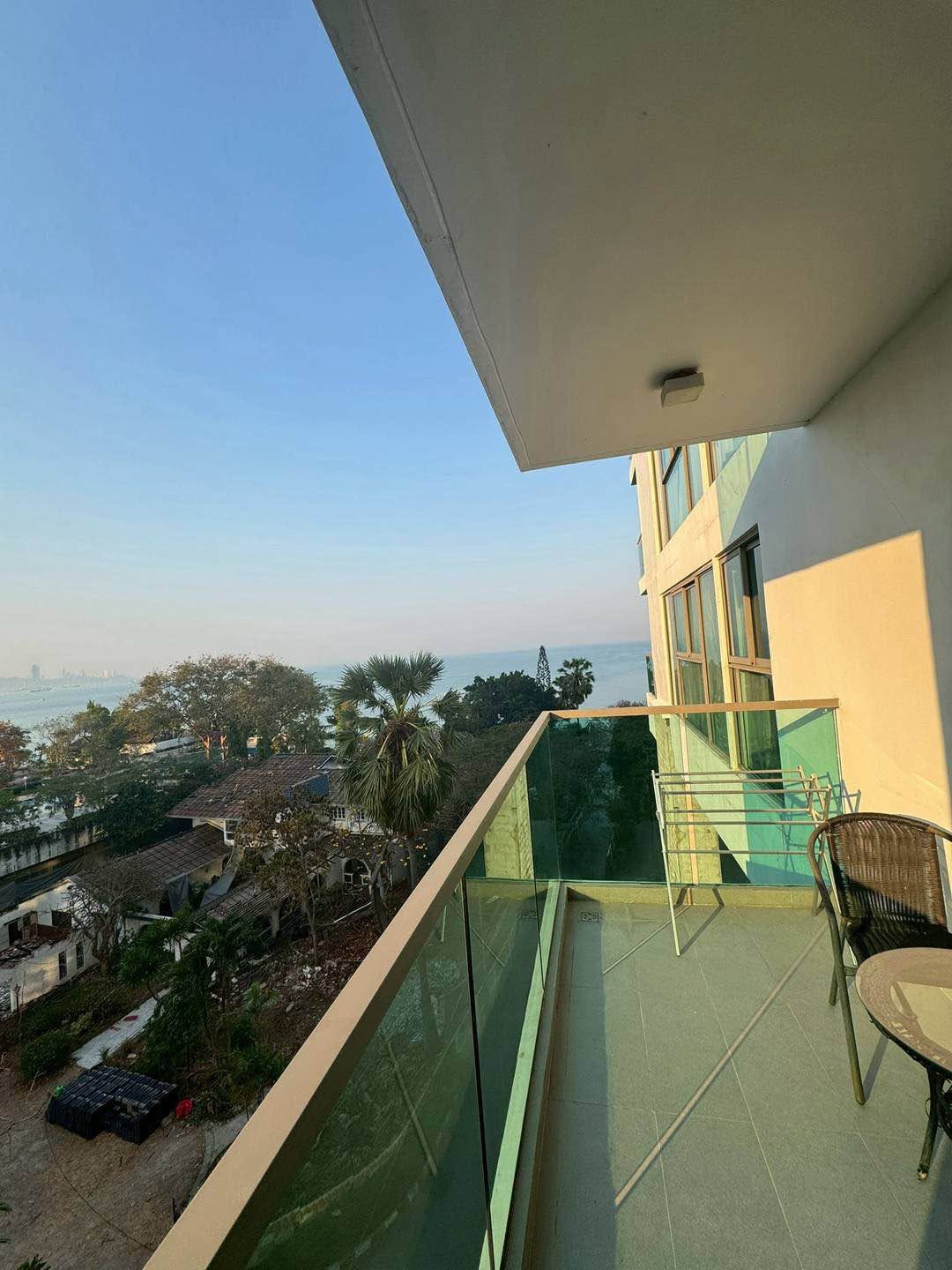 1 Bedroom Condo for sale at Wongamat Tower