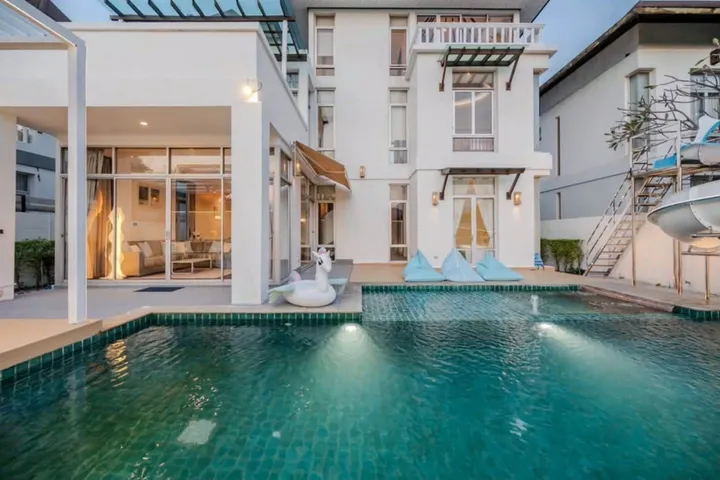 4 Bedroom Villa for rent in Na Jomtien