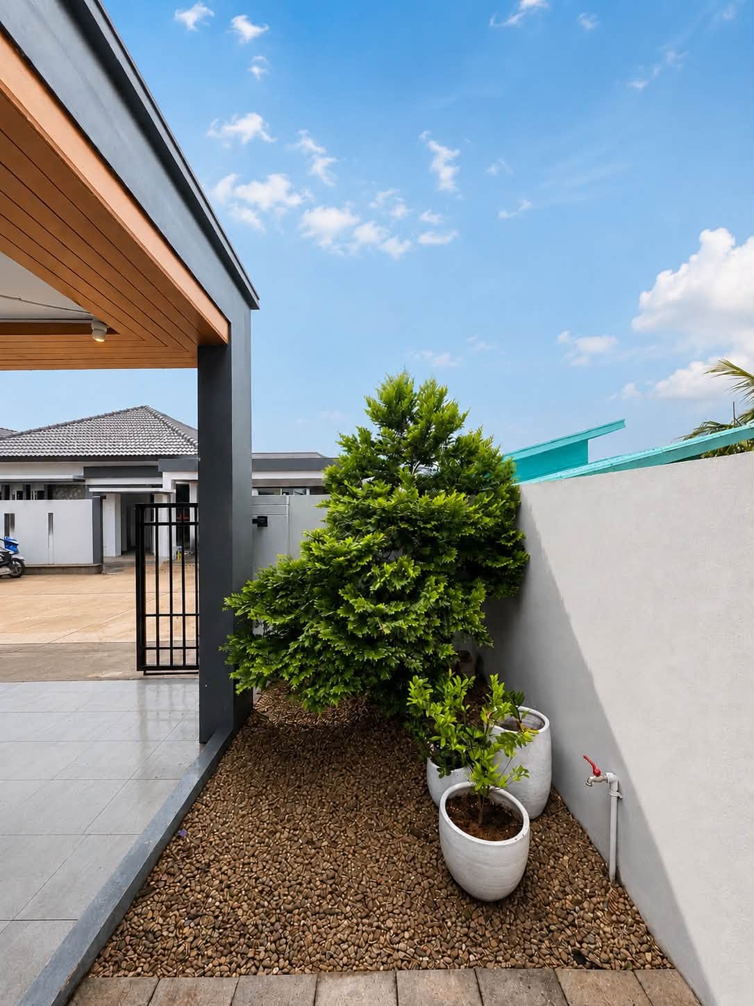 3 Bedroom House for sale in Pong