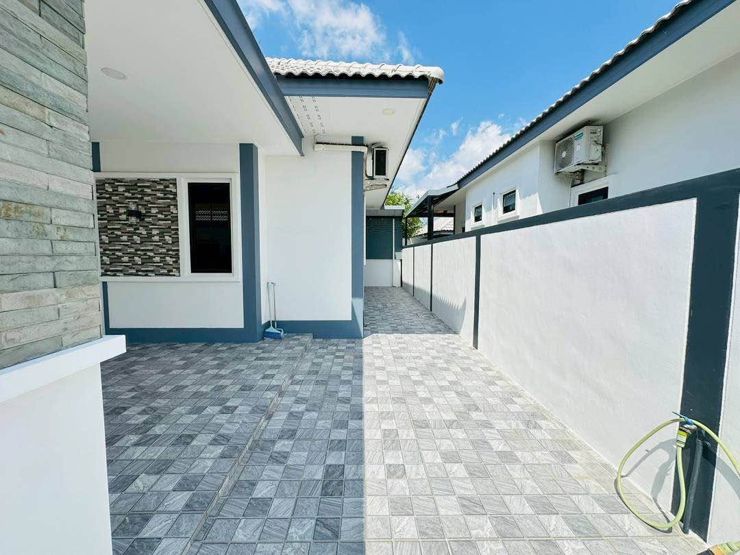 3 Bedroom House for sale in Pong