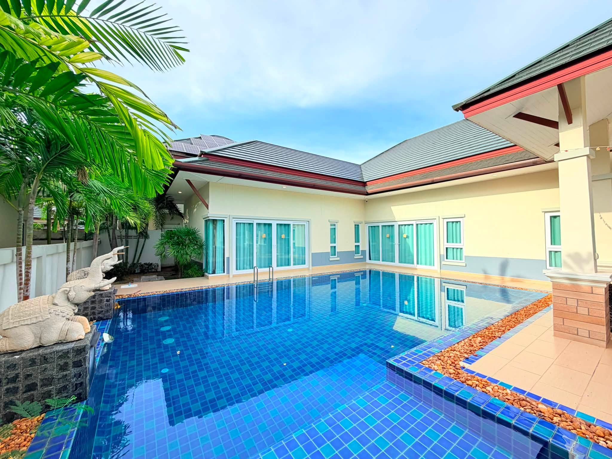 4 Bedroom Villa for rent at Dusit Hill