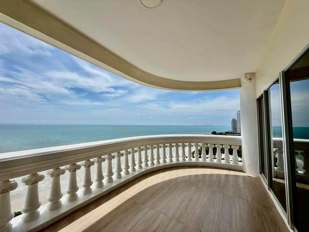 3 Bedroom Condo for rent at Sky Beach Condominium