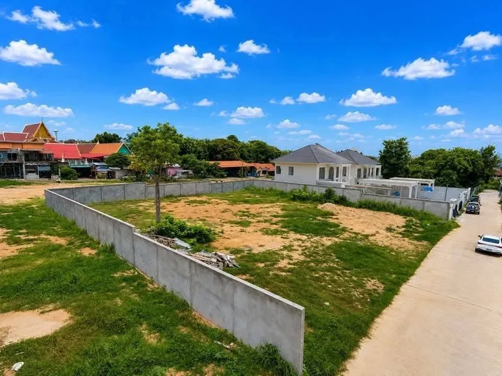 Land for sale in Khao Noi