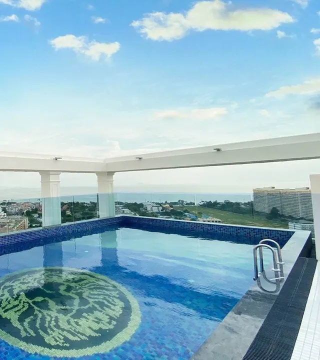 1 Bedroom Condo for sale in Jomtien
