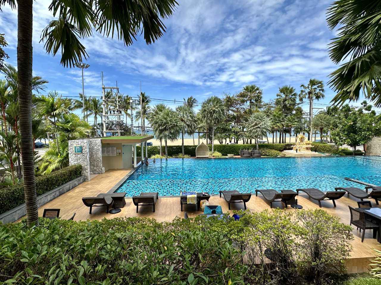 2 Bedroom Apartment for sale at Cetus Beachfront
