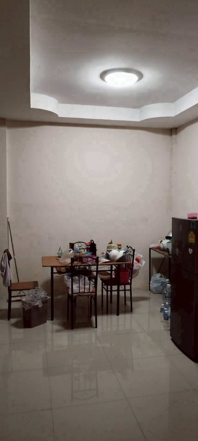 Townhouse for sale in Takhian Tia