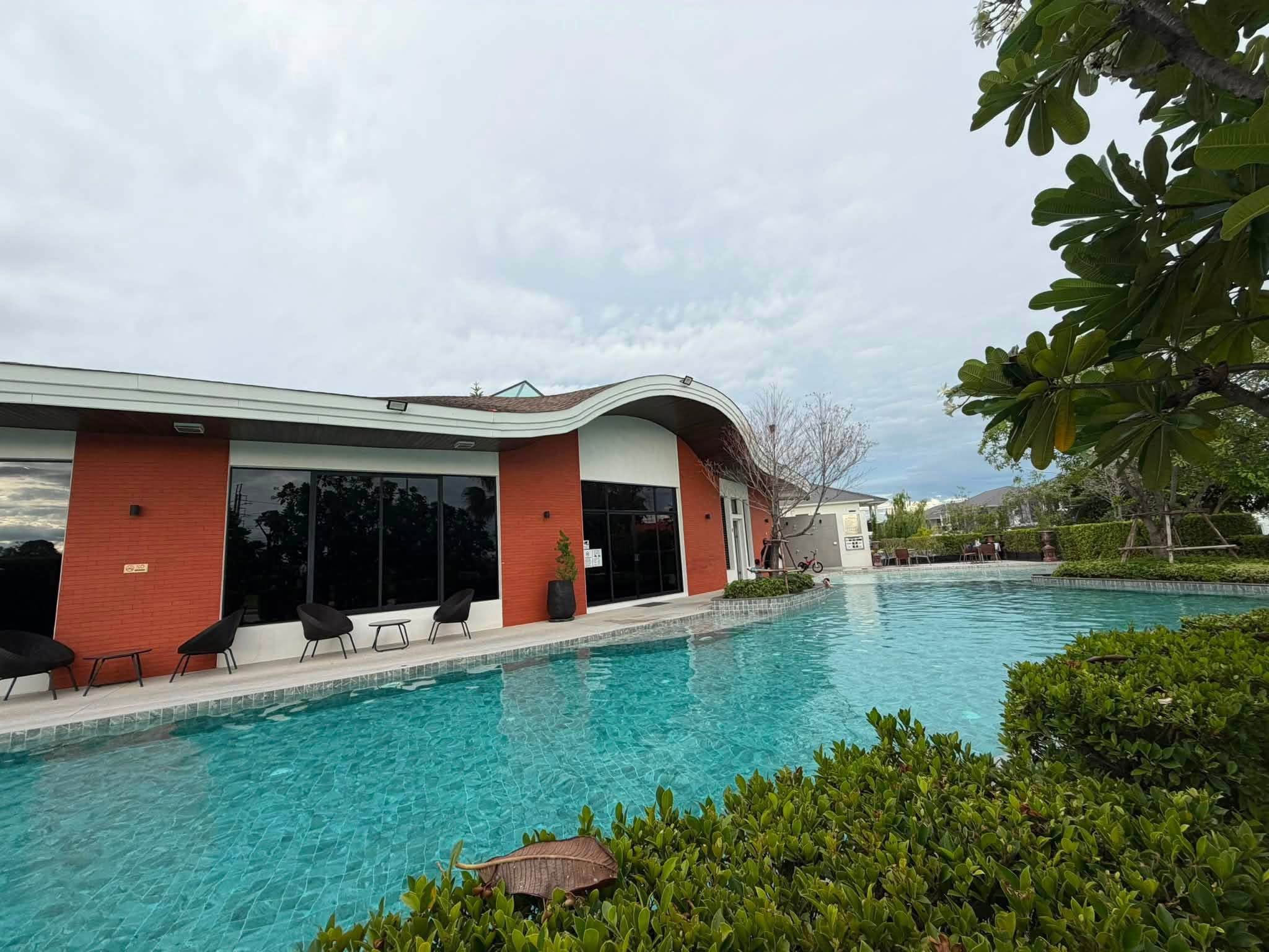 4 Bedroom House for rent at Supalai Park Ville
