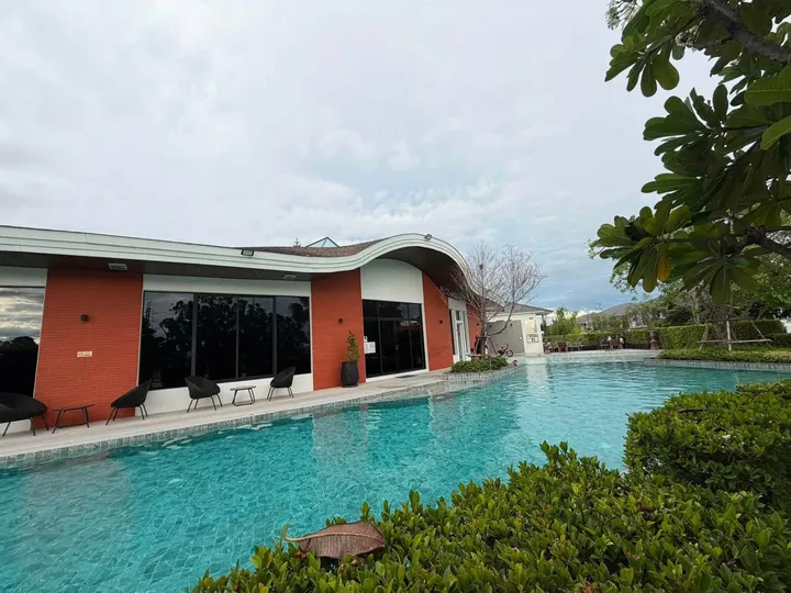 Photo from a listing at Supalai Park Ville