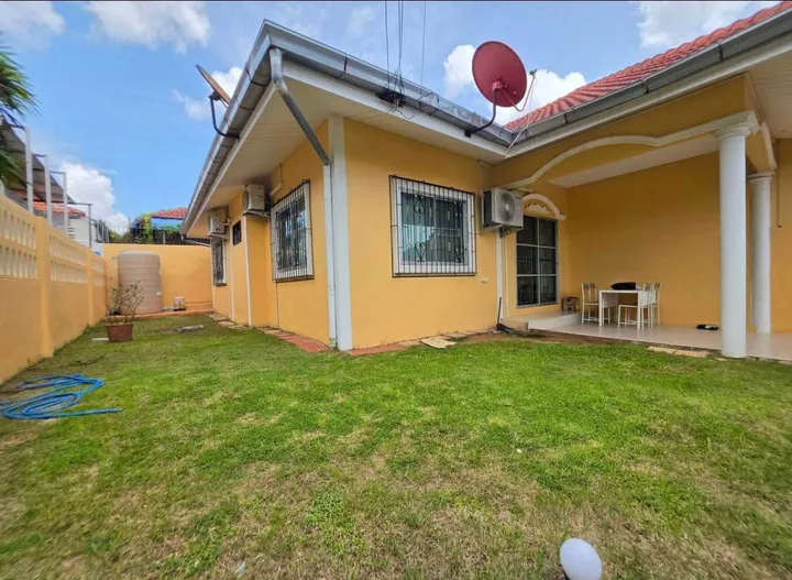 2 Bedroom Townhouse for rent in Khao Noi