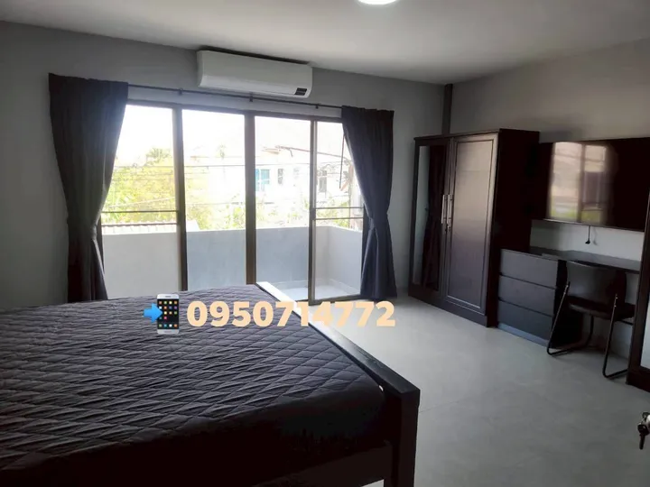 4 Bedroom Townhouse for sale in Bongkot