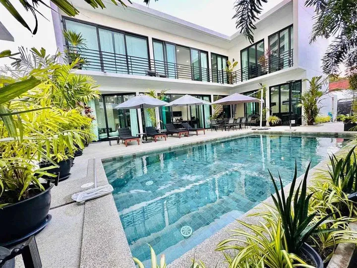 6 Bedroom Villa for rent in Jomtien