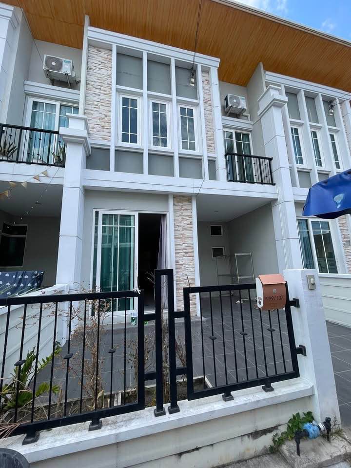 4 Bedroom Townhouse for rent in Bang Lamung