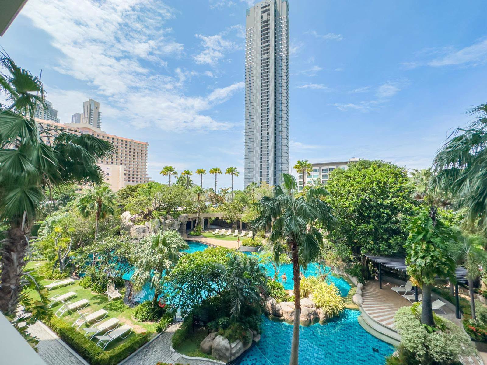 1 Bedroom Condo for sale at Riviera Wongamat