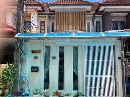 Photo from a listing at Chaiyapruek