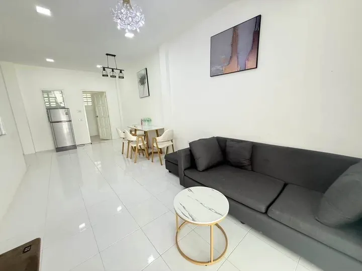 Photo from a listing at Rattanakorn 8