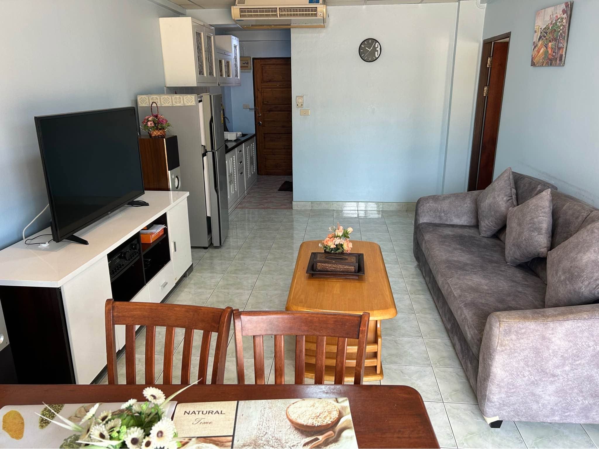 1 Bedroom Condo for sale in Jomtien
