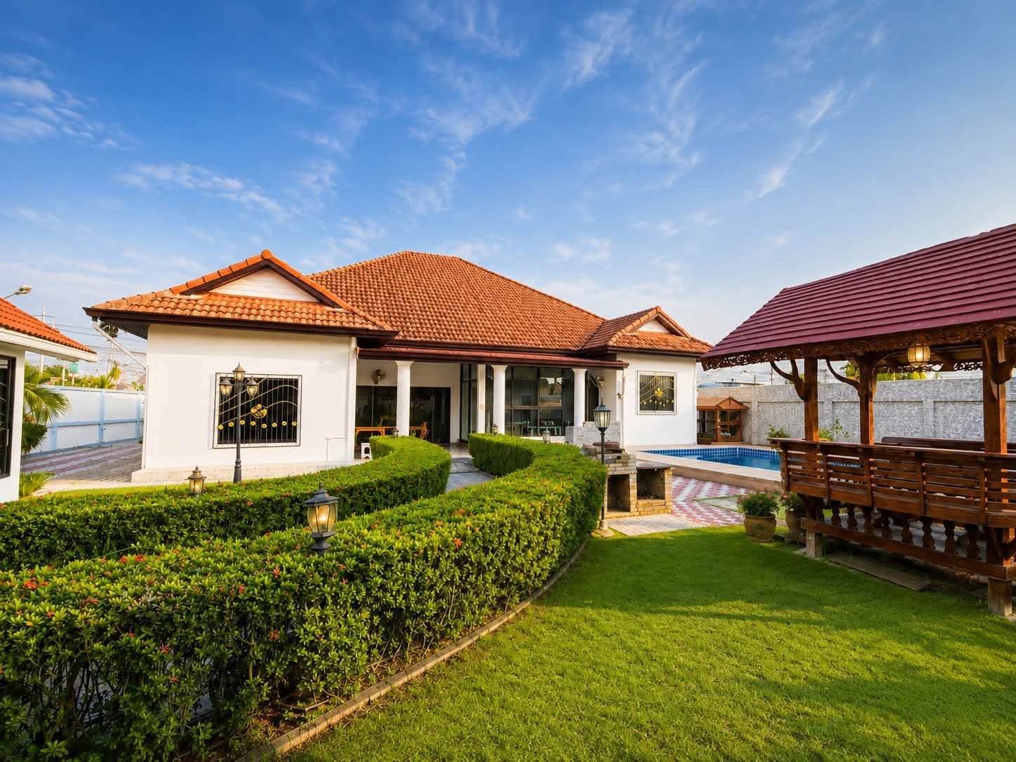 5 Bedroom Villa for rent in Huai Yai