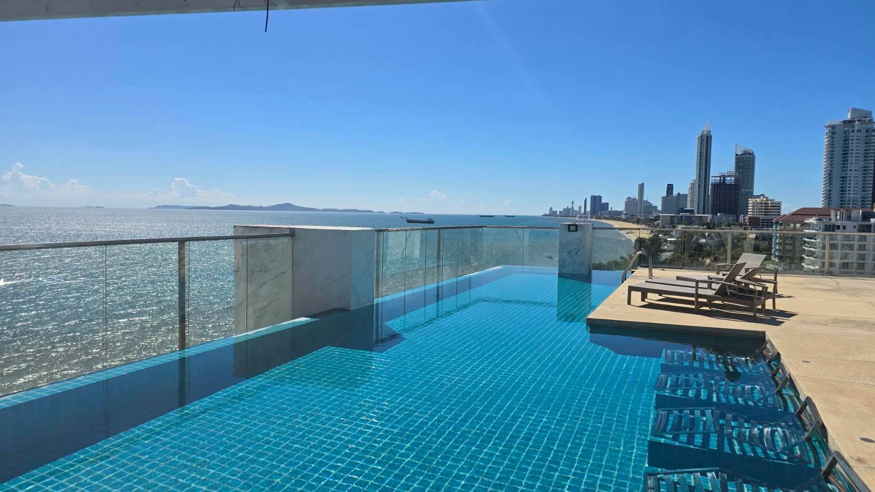 1 Bedroom Condo for sale at Water Edge
