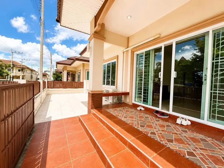 Photo from a listing at PMC 4