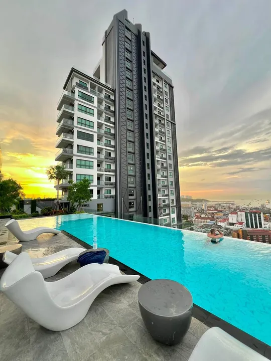 2 Bedroom Condo for rent at Arcadia Millennium Tower