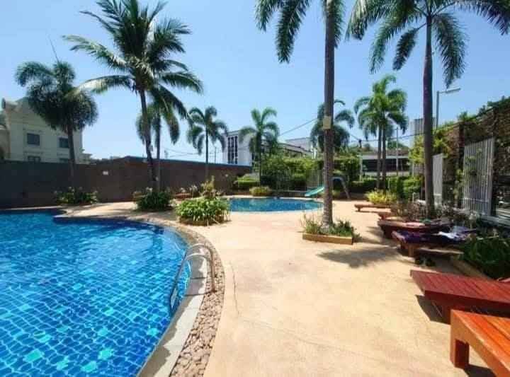 1 Bedroom Condo for sale in Na Kluea