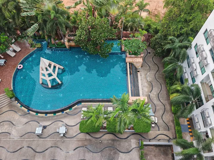 1 Bedroom Condo for rent at Club Royal