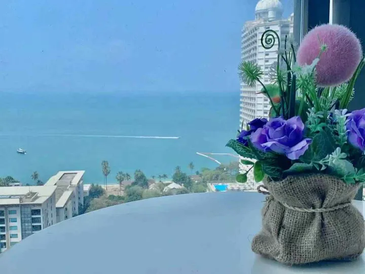 2 Bedroom Condo for rent at Riviera Wongamat