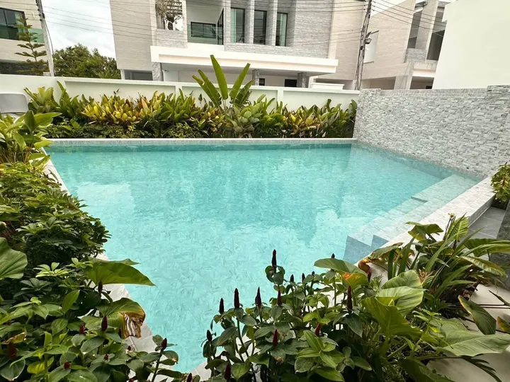 5 Bedroom Villa for rent at Thambre