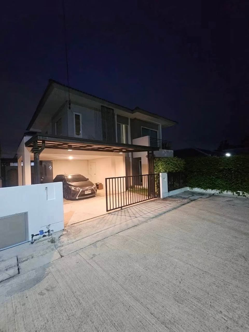 3 Bedroom House for sale in Chaiyapruek 2