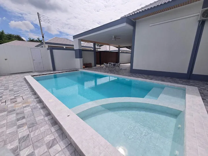4 Bedroom Villa for rent in Pornprapanimit