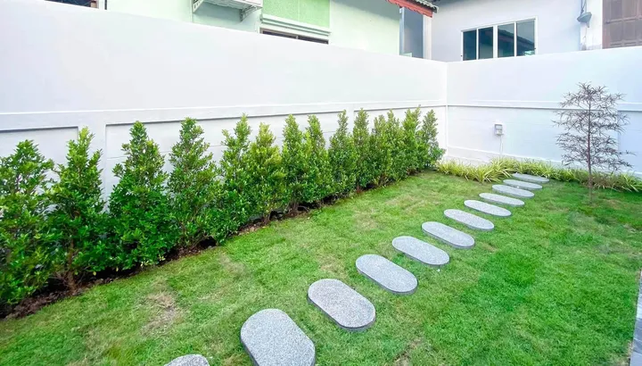 3 Bedroom House for sale in Pong