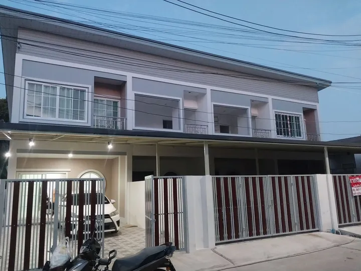 3 Bedroom Townhouse for sale in Noen Plub Wan