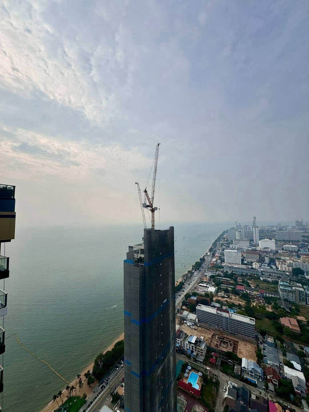 1 Bedroom Condo for rent at Copacabana